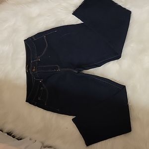 B. BRAZEN dark wash stretch denim capri blue jeans 5 pocket style size 8…EUC